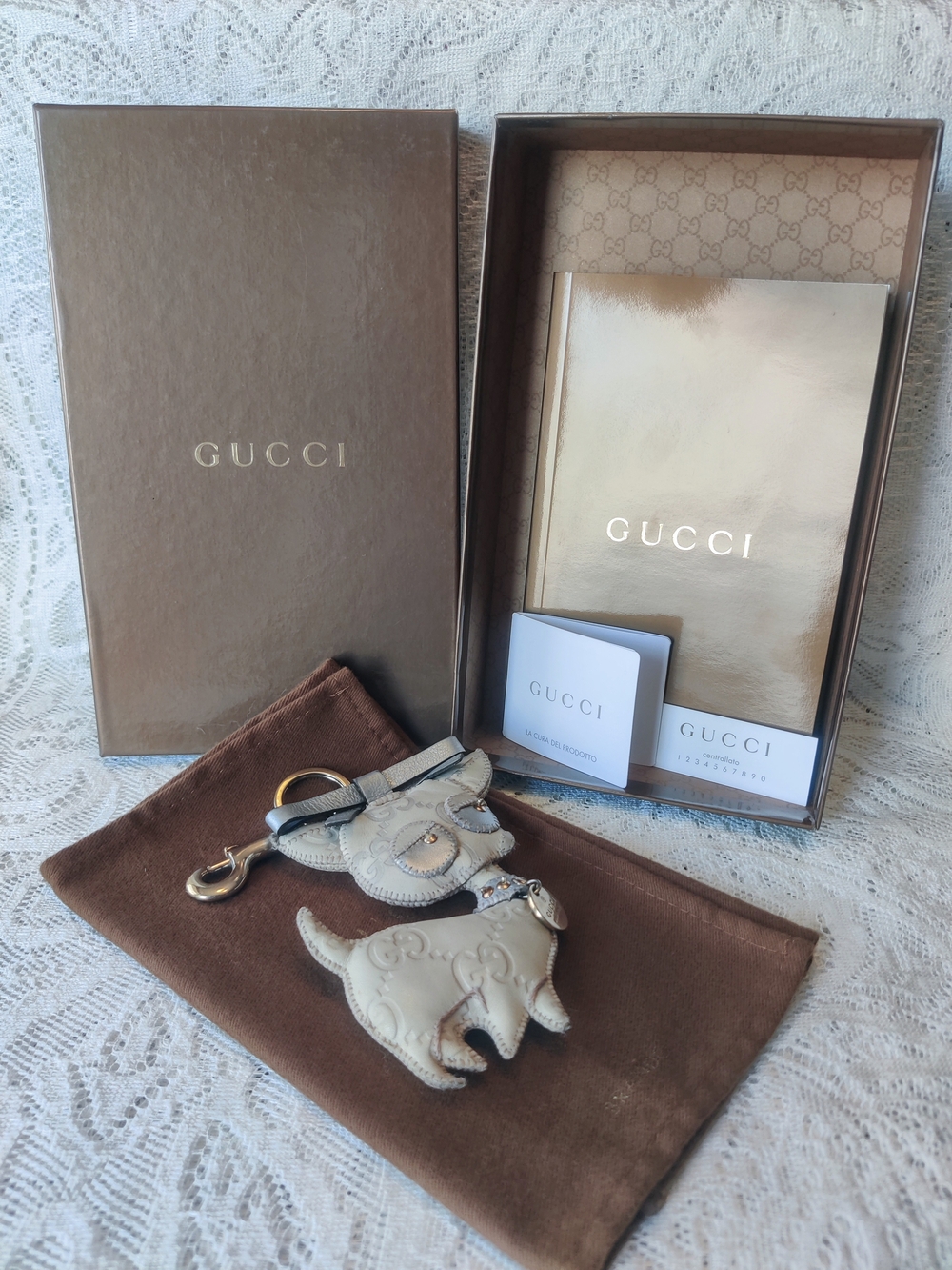 Guccioli "Brando the Chihuahua" Key Charm
